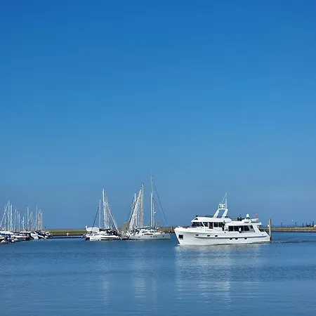 Apartment Kajuete 4 *